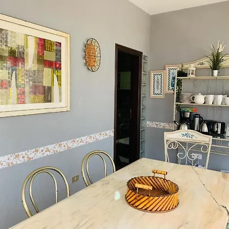 Geraeumiges Haus Mit Exklusivem Schwimmbad Und Solarium- By Interhome