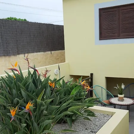 Dom wakacyjny Geraeumiges Haus Mit Exklusivem Schwimmbad Und Solarium- By Interhome *