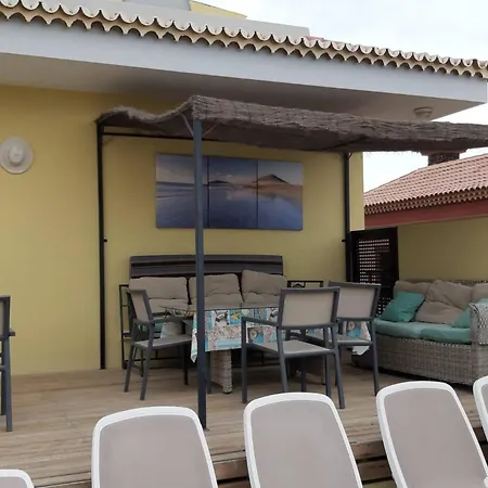 Geraeumiges Haus Mit Exklusivem Schwimmbad Und Solarium- By Interhome Dom wakacyjny Las Galletas