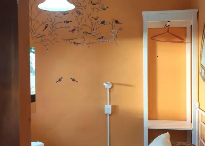 Geraeumiges Haus Mit Exklusivem Schwimmbad Und Solarium- By Interhome *