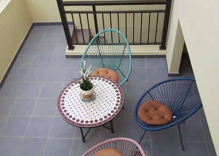 別荘 Geraeumiges Haus Mit Exklusivem Schwimmbad Und Solarium- By Interhome *