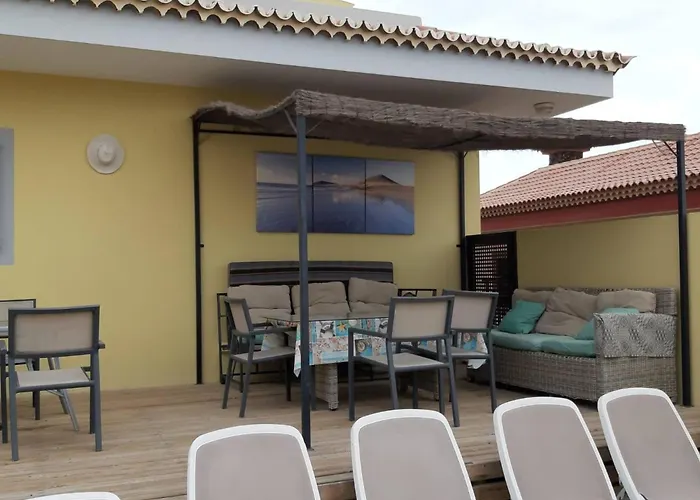 Geraeumiges Haus Mit Exklusivem Schwimmbad Und Solarium- By Interhome Casa vacanze Las Galletas