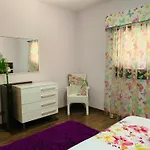 Geraeumiges Haus Mit Exklusivem Schwimmbad Und Solarium- By Interhome Feriehus *