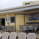 Feriehus Geraeumiges Haus Mit Exklusivem Schwimmbad Und Solarium- By Interhome Las Galletas